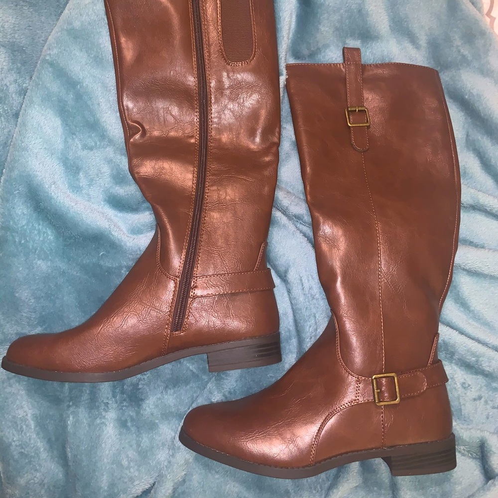 Toetos Boots NIB